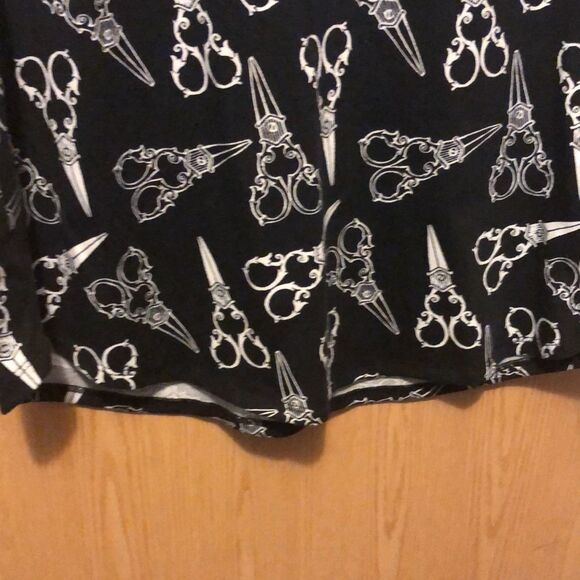 Lularoe Randy top size large scissors and polka dots - Picture 5 of 6
